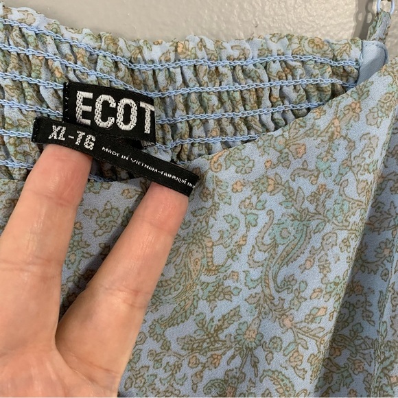 Ecote blue sleeveless spaghetti strap asymmetrical paisley blouse.‎ Size XL - Picture 12 of 12